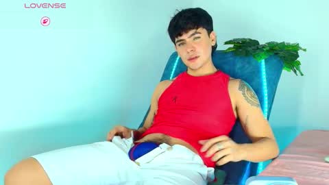 Snapshot of camilo_xcam chatting on 16, 12, 2025 CAMILO online show from 16, 12, 2025