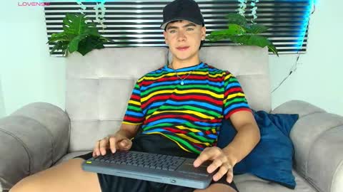 Snapshot of camilo_xcam chatting on 20, 12, 2025 CAMILO online show from 20, 12, 2025