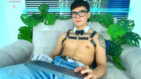 Snapshot of camilo_xcam chatting on 13, 3, 2026 CAMILO online show from 13, 3, 2026
