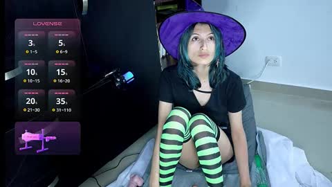 Cami  online show from 15, 10, 2025