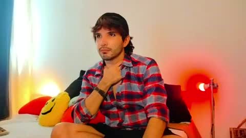Snapshot of camilosaennz chatting on 3, 7, 2026 camilo online show from 3, 7, 2026
