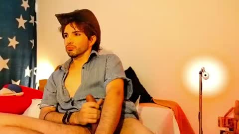 Snapshot of camilosaennz chatting on 5, 7, 2026 camilo online show from 5, 7, 2026