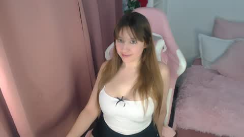  Nicole   online show from 9, 6, 2026
