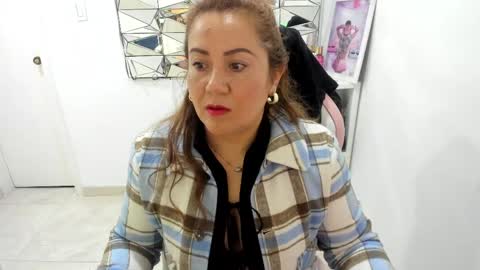 camixxx_m online show from 18, 4, 2026