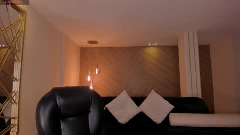  Candanse R  online show from 4, 3, 2026