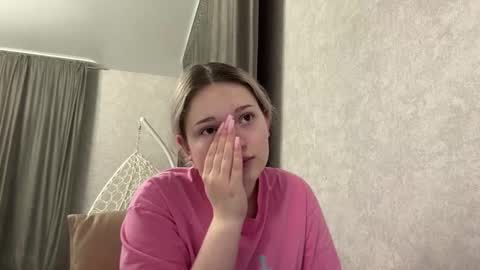 candelariahile online show from 25, 2, 2026