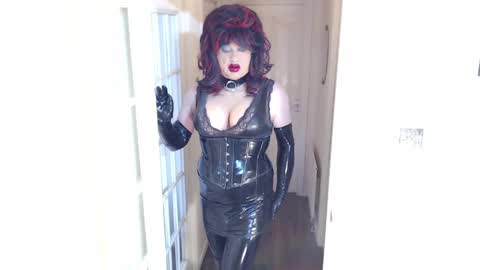 candi smokes online show from 24, 4, 2026