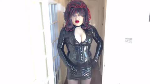 candi smokes online show from 30, 4, 2026