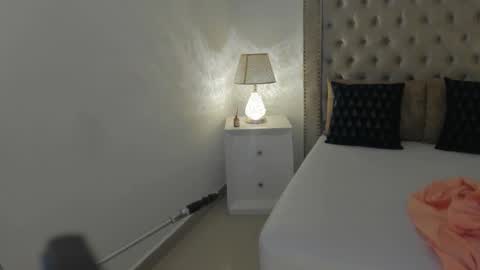 Candie  online show from 22, 11, 2025