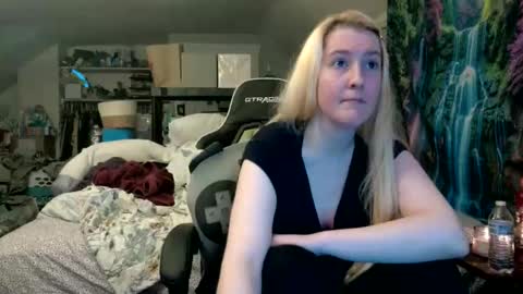 Candi online show from 12, 5, 2026