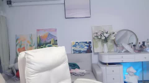 candy8998 online show from 3, 11, 2025