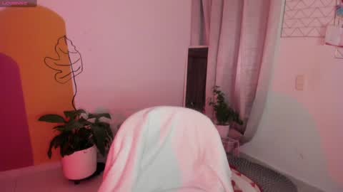   online show from 10, 12, 2024