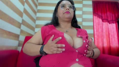 Candy  Brown online show from 11, 12, 2024