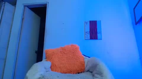 Snapshot of candy_cumy1 chatting on 15, 12, 2024 Dayan Camila online show from 15, 12, 2024