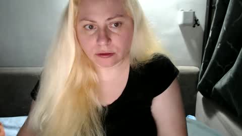 Laura online show from 10, 3, 2025