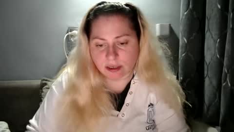 Laura online show from 12, 10, 2025