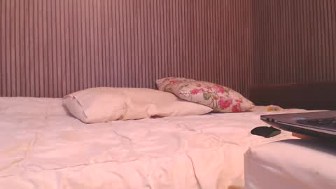 CANDYJESx online show from 2, 12, 2025