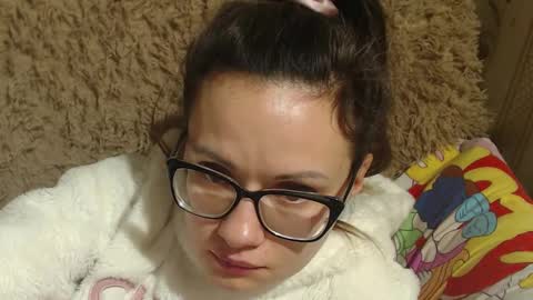 say meow and send tips  online show from 2, 2, 2025