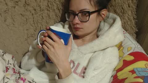 say meow and send tips  online show from 18, 2, 2025