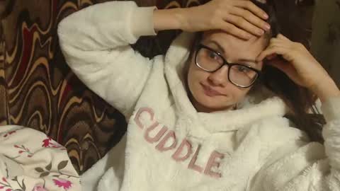 say meow and send tips  online show from 2, 3, 2025