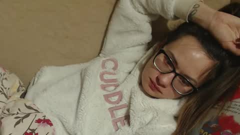 say meow and send tips  online show from 9, 3, 2025