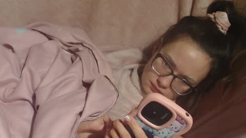 say meow and send tips  online show from 22, 2, 2026