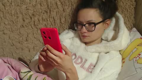 say meow and send tip  online show from 28, 12, 2024