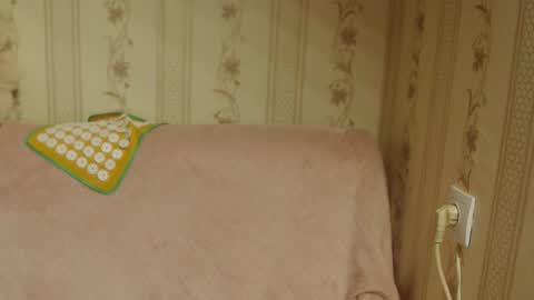 say meow and send tip  online show from 17, 10, 2025