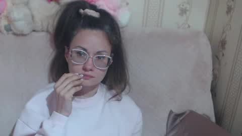 say meow and send tip  online show from 19, 4, 2026