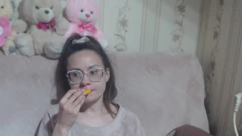 say meow and send tip  online show from 23, 4, 2026