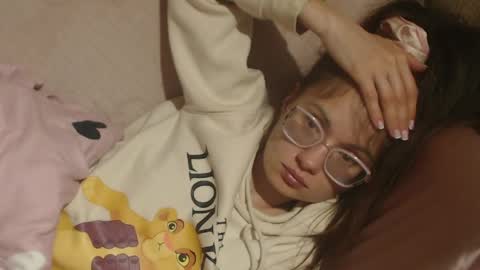 say meow and send tip  online show from 26, 4, 2026