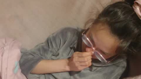 say meow and send tip  online show from 27, 4, 2026