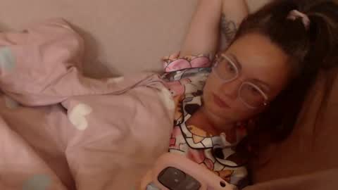 Snapshot of candylady136 chatting on 11, 5, 2026 say meow and send tip online show from 11, 5, 2026