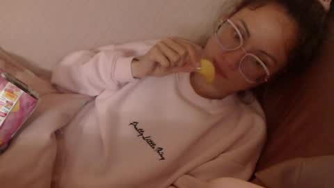 Snapshot of candylady136 chatting on 3, 6, 2026 say meow and send tip online show from 3, 6, 2026