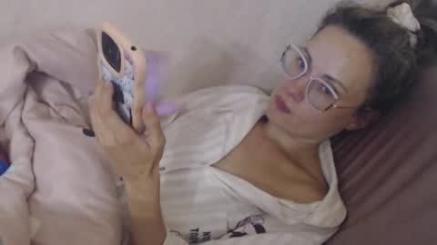 say meow and send tip  online show from 12, 7, 2026