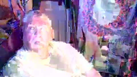 canoelicker69 online show from 15, 4, 2026