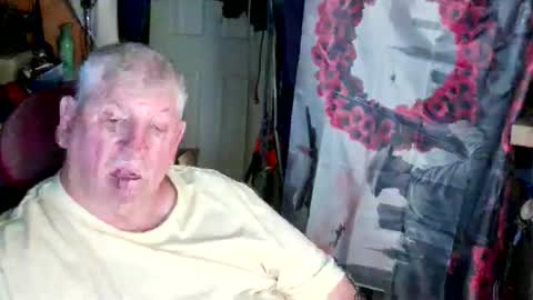 canoelicker69 online show from 24, 4, 2026