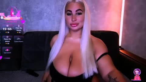 Snapshot of cara__harris chatting on 4, 6, 2026 . . online show from 4, 6, 2026