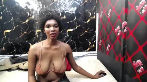 caramelminxx_ online show from 27, 7, 2026