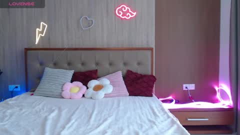 Snapshot of caramelstorm chatting on 28, 4, 2026 Lana online show from 28, 4, 2026
