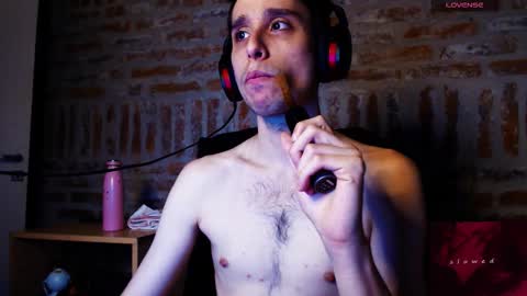 Snapshot of carameltoy4 chatting on 4, 3, 2026 carameltoy4 online show from 4, 3, 2026