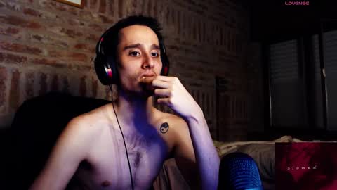 Snapshot of carameltoy4 chatting on 13, 3, 2026 carameltoy4 online show from 13, 3, 2026