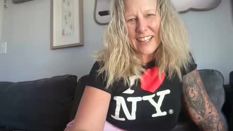 Snapshot of carebear5719 chatting on 20, 3, 2026 carebear5719 online show from 20, 3, 2026