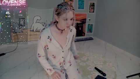 NONA    follow online show from 16, 9, 2025