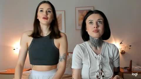 Snapshot of caressyourself chatting on 12, 1, 2025 caressyourself online show from 12, 1, 2025