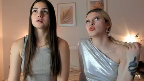 Snapshot of caressyourself chatting on 12, 1, 2025 caressyourself online show from 12, 1, 2025