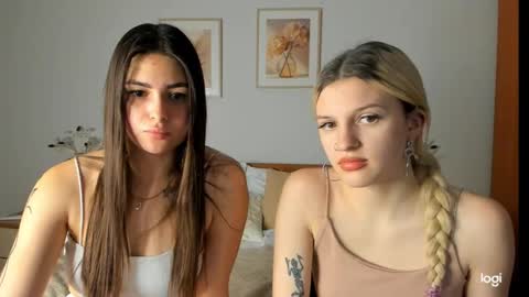 Snapshot of caressyourself chatting on 13, 1, 2025 caressyourself online show from 13, 1, 2025