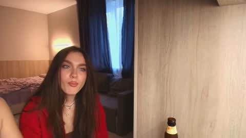 Snapshot of caressyourself chatting on 13, 11, 2025 caressyourself online show from 13, 11, 2025