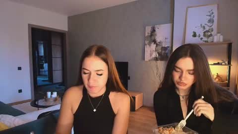 Snapshot of caressyourself chatting on 29, 11, 2025 caressyourself online show from 29, 11, 2025