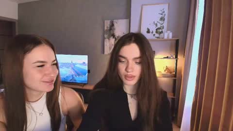 Snapshot of caressyourself chatting on 30, 11, 2025 caressyourself online show from 30, 11, 2025